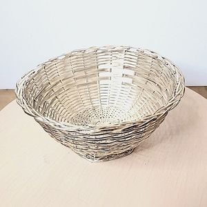 Small Round SILVER WIRE BASKET